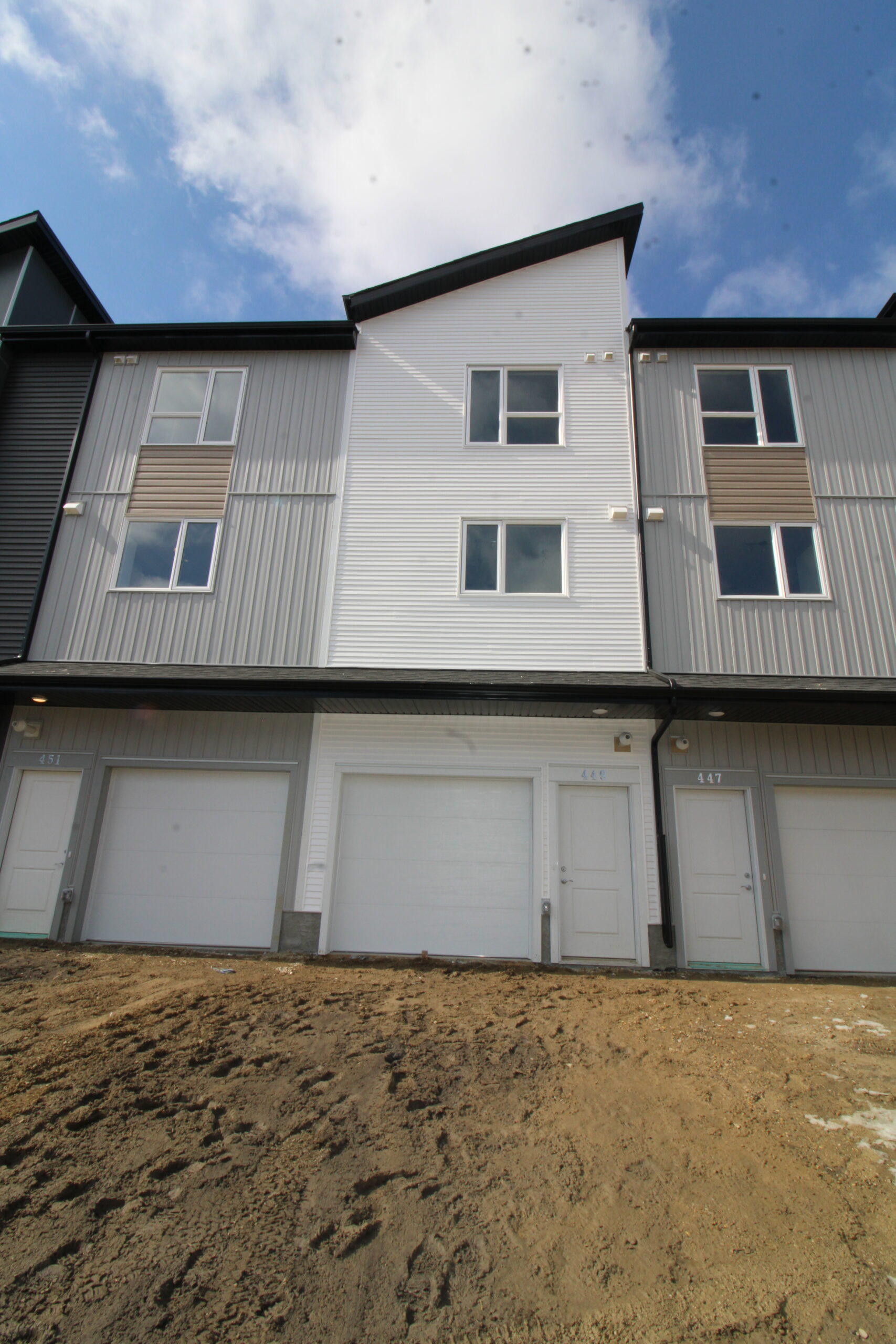 Redstone- Brand New and Modern 2Br/2.5Bath Townhouse with  a Attached Single Garage