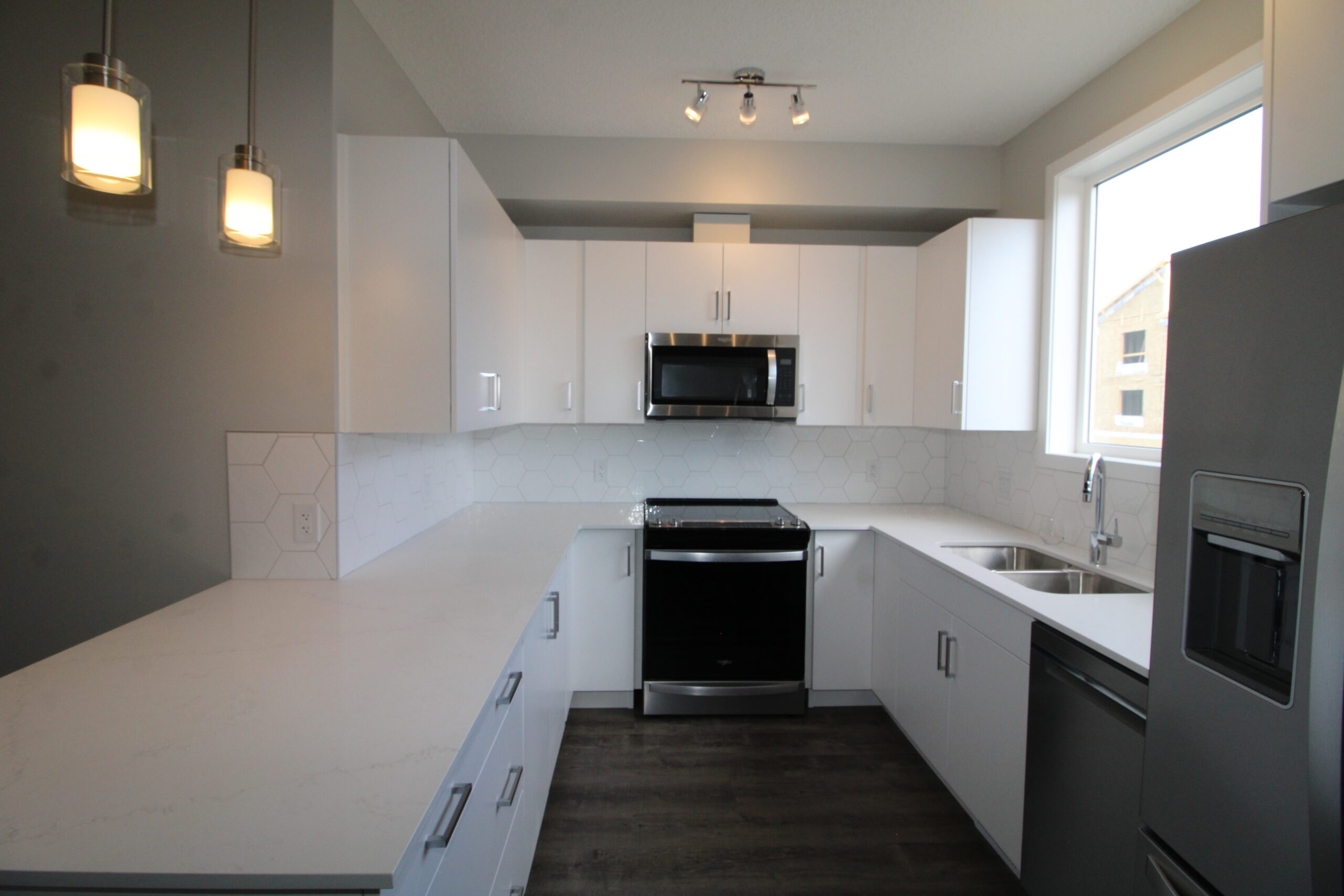 Redstone- Brand New and Modern 2Br/2.5Bath Townhouse with  a Attached Single Garage