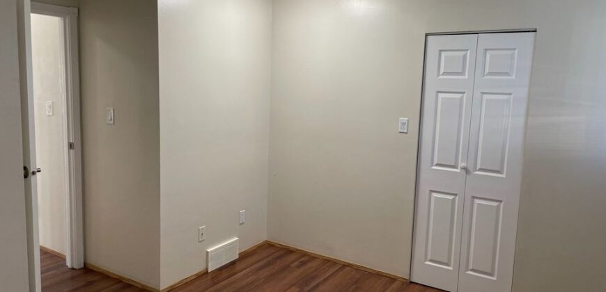 Fonda – 2 Bedrooms/1 Bath Main Suite with parking pad for 2 cars