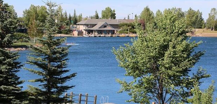 Lake Chaparral- Beautiful 3 bedrooms/ 2.5 bath End Unit TH with Garage & all Lake Acces