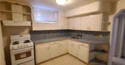 Shaganappi – 2 bedrooms, 1 Bath with Street Parking