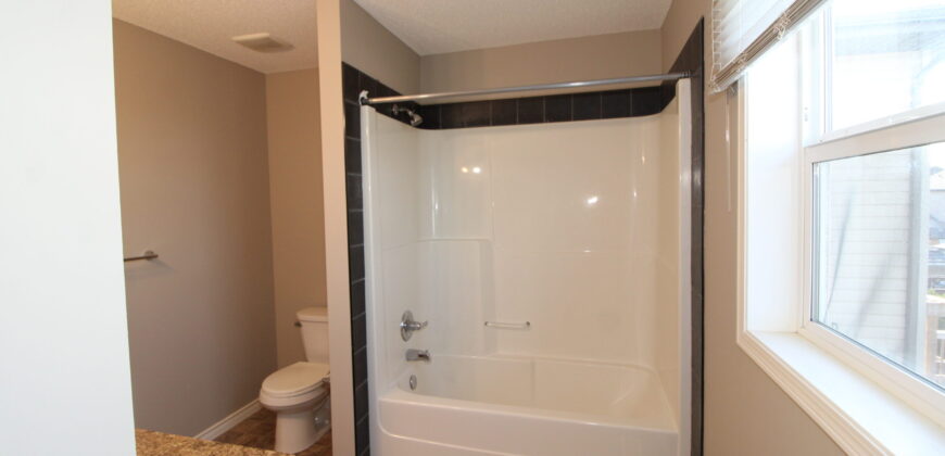 Airdrie- 3 Bedrooms+Den/2.5 Bath MAIN SUITE with Double attached Garage