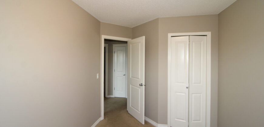 Airdrie- 3 Bedrooms+Den/2.5 Bath MAIN SUITE with Double attached Garage