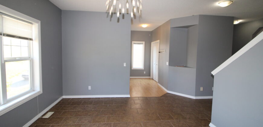 McKenzie Towne- MAIN SUITE-3BR+Bonus/2.5Bath, with Dbl. Detached Garage