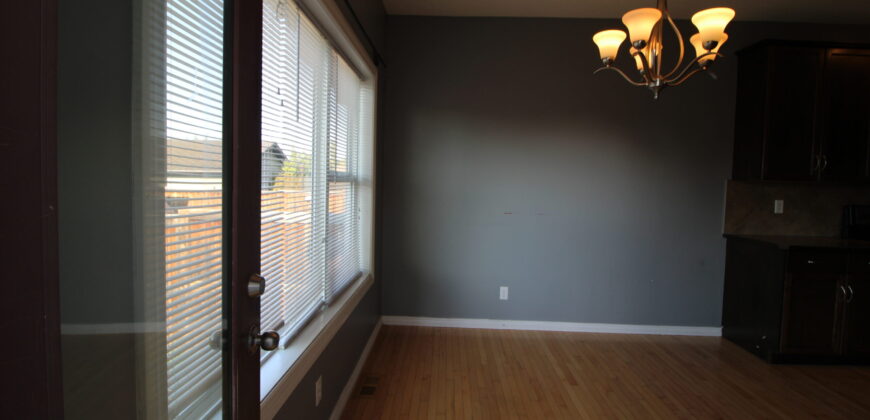 McKenzie Towne- MAIN SUITE-3BR+Bonus/2.5Bath, with Dbl. Detached Garage