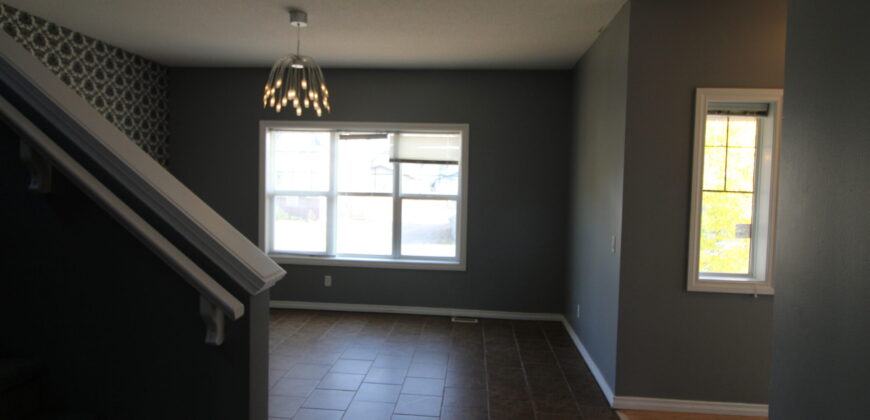 McKenzie Towne- MAIN SUITE-3BR+Bonus/2.5Bath, with Dbl. Detached Garage