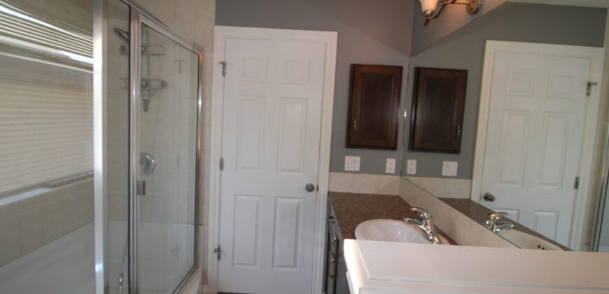 McKenzie Towne- MAIN SUITE-3BR+Bonus/2.5Bath, with Dbl. Detached Garage