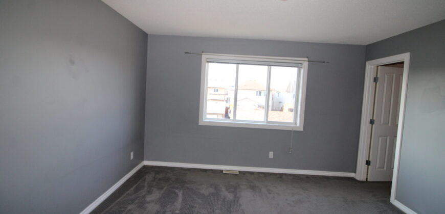 McKenzie Towne- MAIN SUITE-3BR+Bonus/2.5Bath, with Dbl. Detached Garage