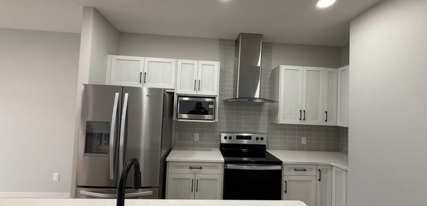 Wolfwillow- Beautiful 3Br/2.5Bath House in SE Calgary