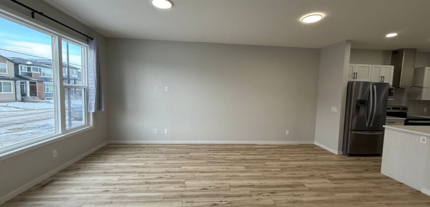 Wolfwillow- Beautiful 3Br/2.5Bath House in SE Calgary