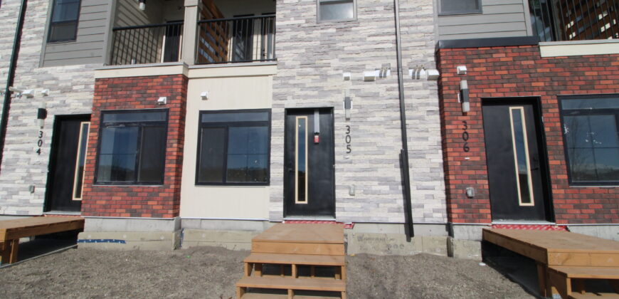 Cochrane – 3Br/1.5 Townhouse with 2 Outdoor Parking