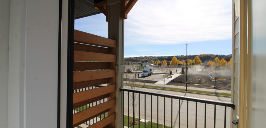 Cochrane – 3Br/1.5 Townhouse with 2 Outdoor Parking