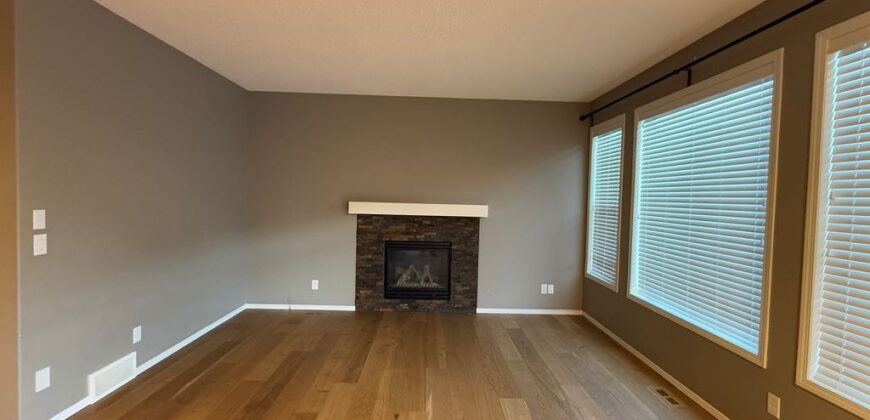 EVANSTON- Beautiful Modern MAIN Suite-3Br+2.5 Bath+Attached Dbl Garage