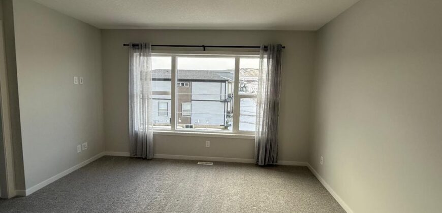 Wolfwillow- Beautiful 3Br/2.5Bath House in SE Calgary