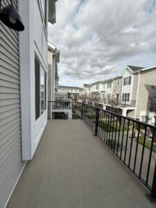 PHOTO 2025 10 03 05 15 11