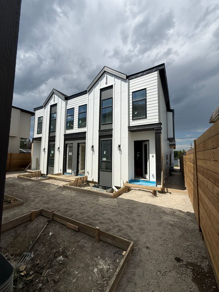 Three bedroom home in an eight plex on 22 Avenue NW, Mount Pleasant
